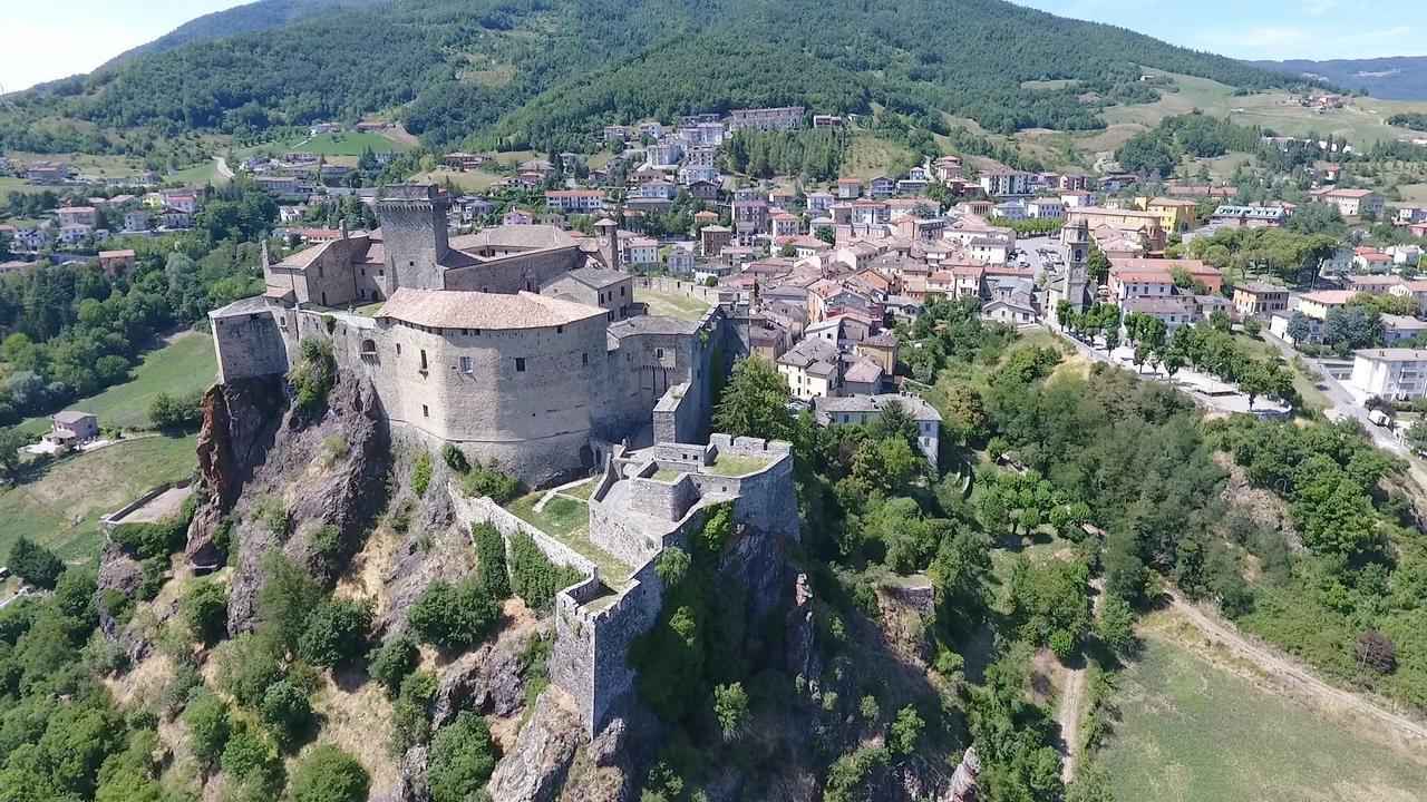 Отель Le Sei Dame Барди Экстерьер фото